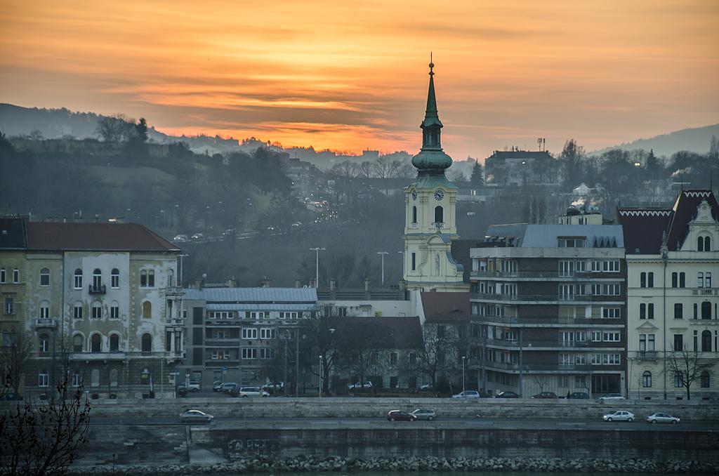 Danube Pest-Side Apartment Budapeste Exterior foto